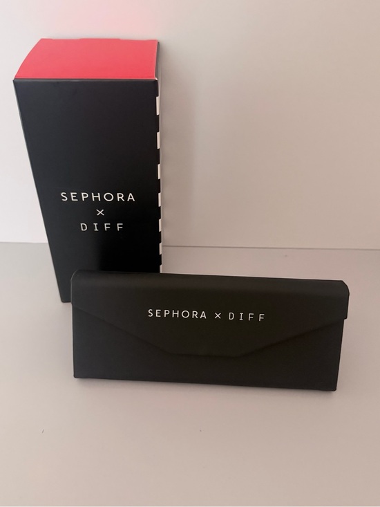 Sephora x DIFF Black Rectangular Sunglasses w/ Case & Box main image 4